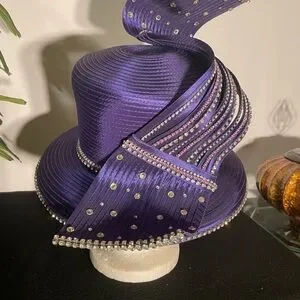 Chic Purple Women\'s Hat with Crystal Accents Donnavinci | Accessories | Chic Purple Womens Hat With  main image 2